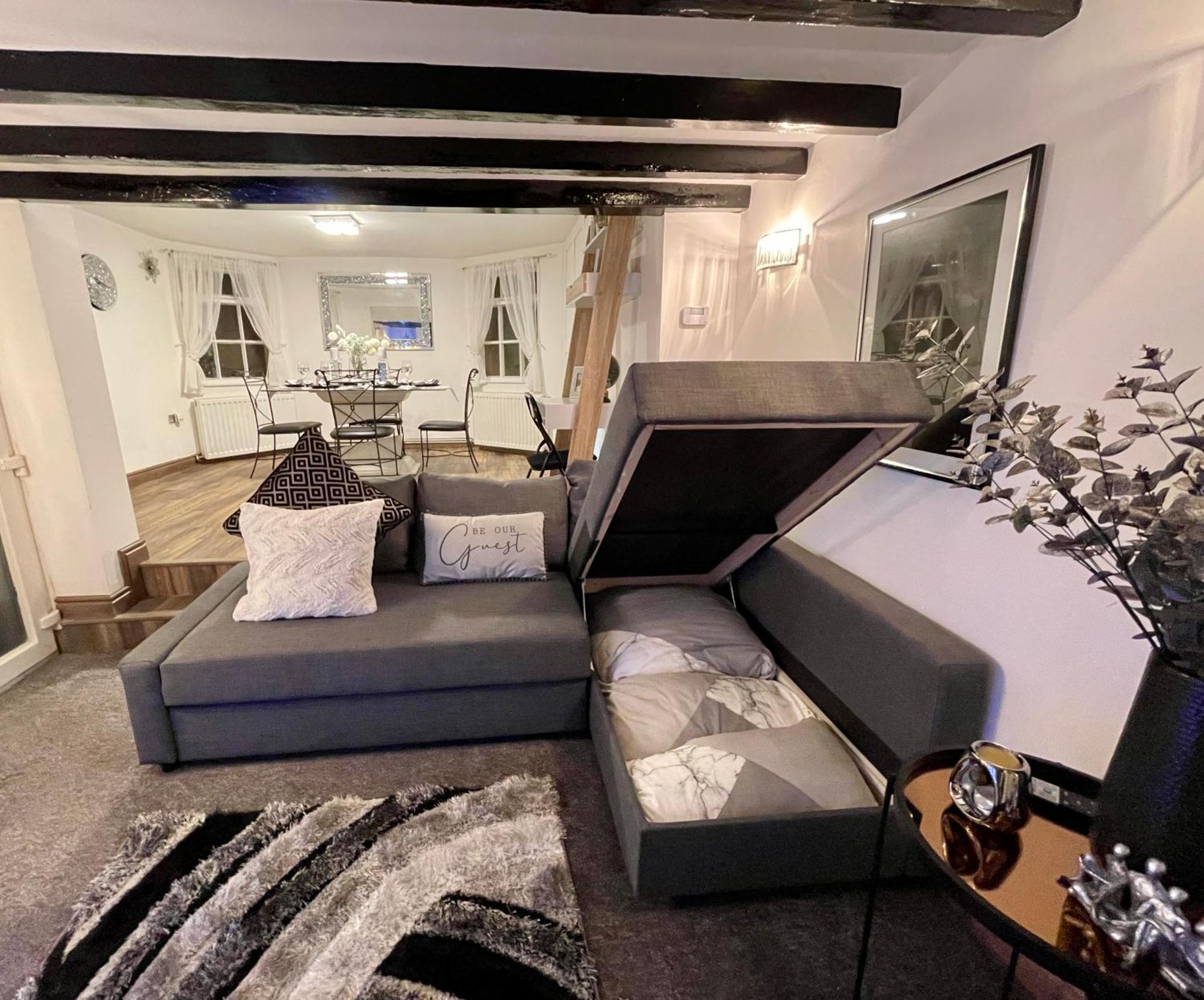 Tollgate House - Luxury Cozy Cottage - Huge Hot Tub - Alton Towers Cheadle  Exteriér fotografie