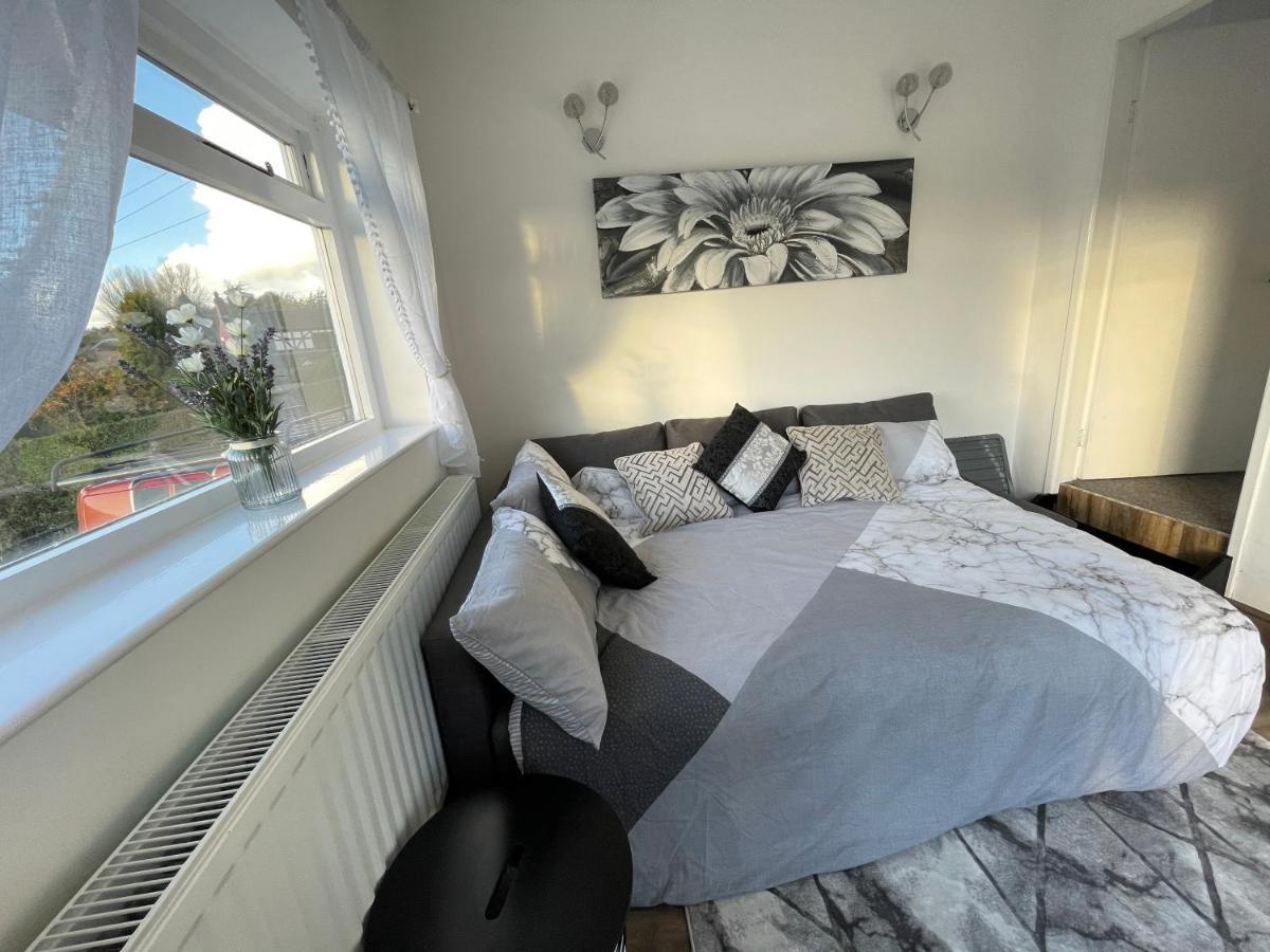 Tollgate House - Luxury Cozy Cottage - Huge Hot Tub - Alton Towers Cheadle  Exteriér fotografie