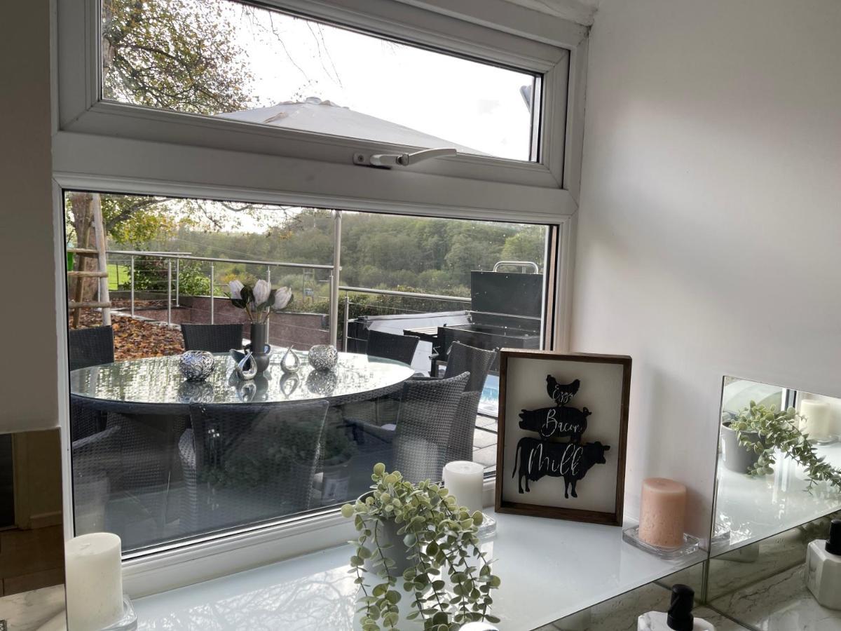 Tollgate House - Luxury Cozy Cottage - Huge Hot Tub - Alton Towers Cheadle  Exteriér fotografie