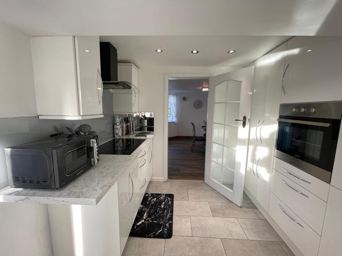 Tollgate House - Luxury Cozy Cottage - Huge Hot Tub - Alton Towers Cheadle  Exteriér fotografie