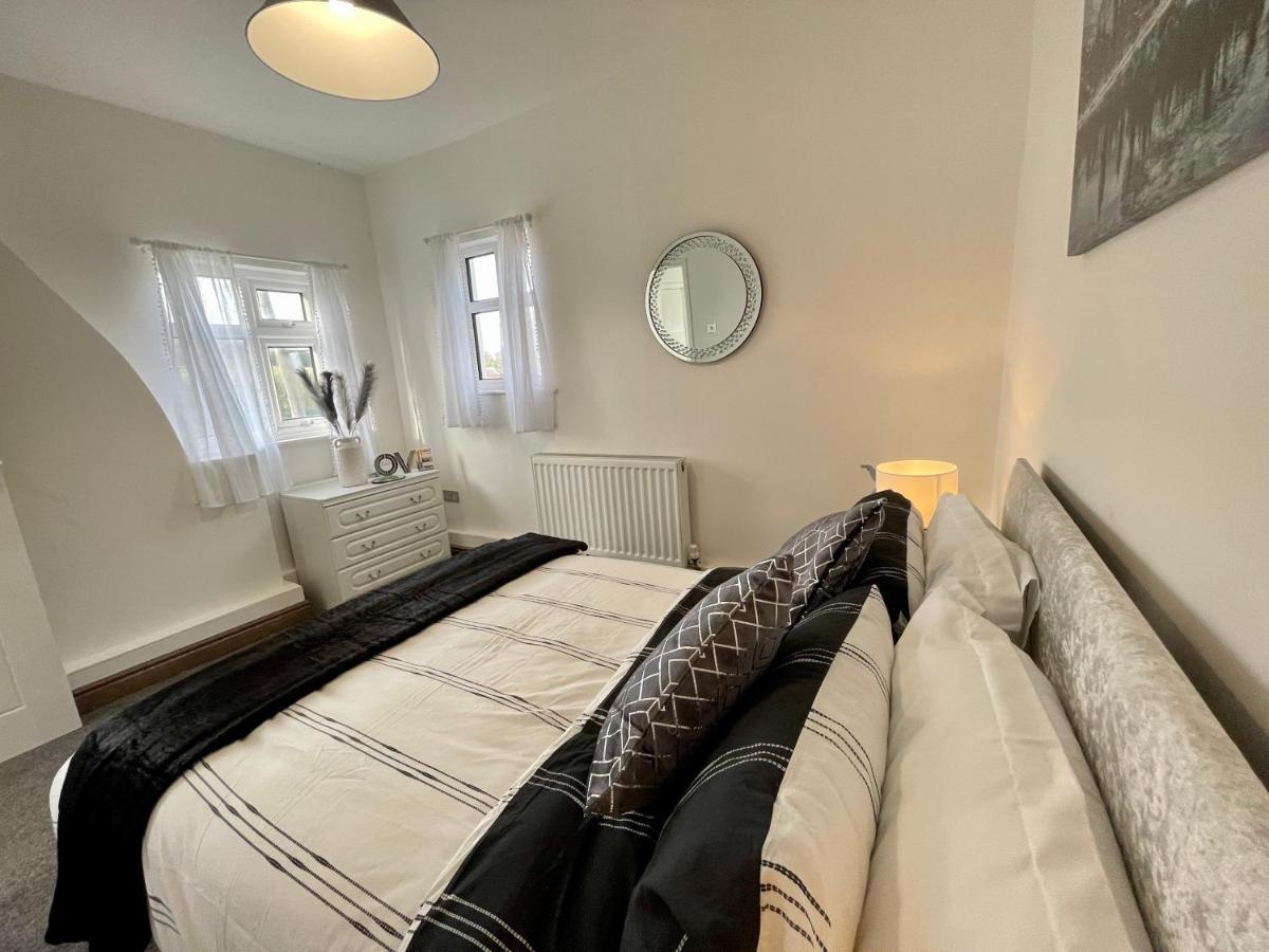Tollgate House - Luxury Cozy Cottage - Huge Hot Tub - Alton Towers Cheadle  Exteriér fotografie
